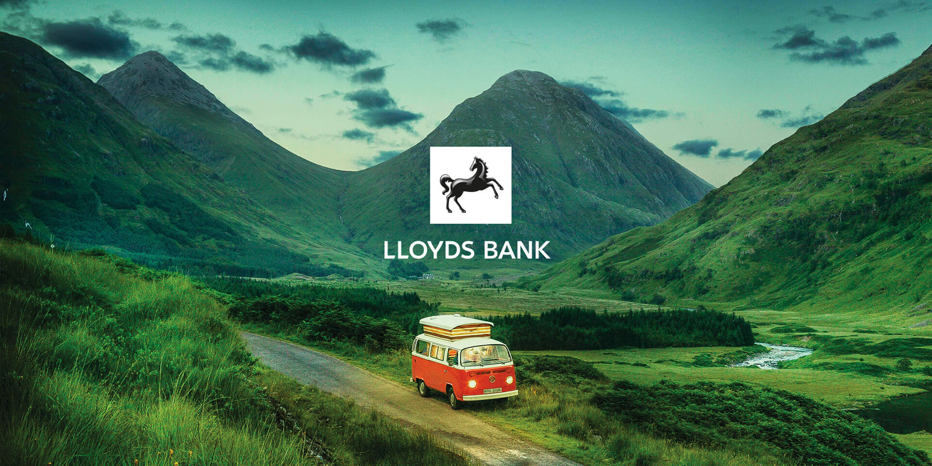 Lloyds_Tablet_In_Branch_Hero